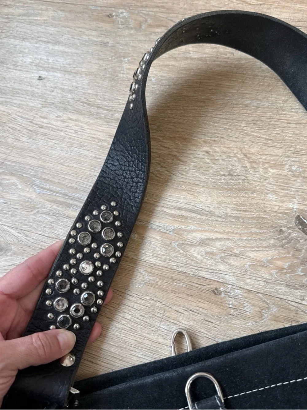 Vintage Tylie Malibu Black Suede Shoulder Bag with Studded Strap - Picture 2 of 8